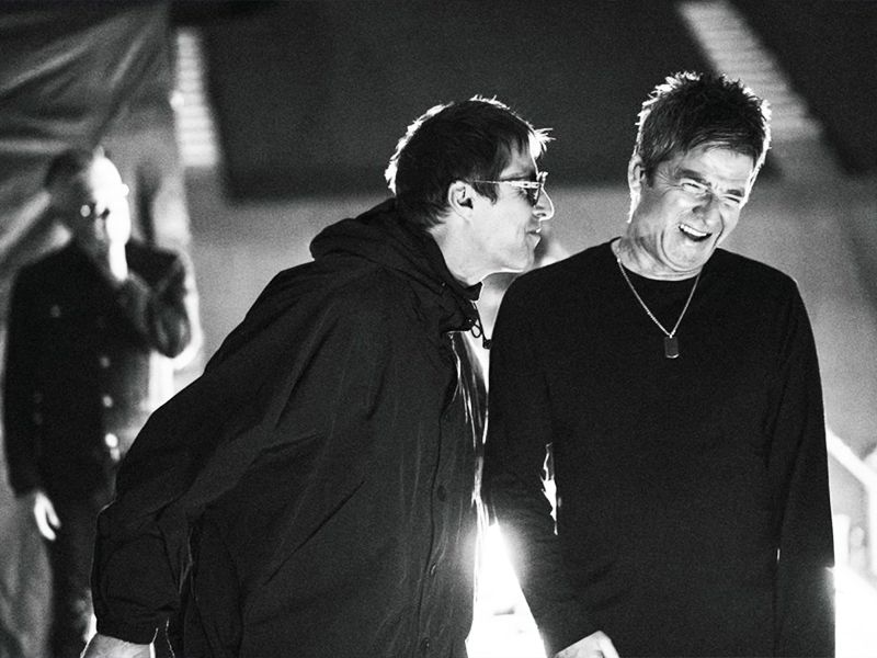 Oasis: Don't Look Back in Anger